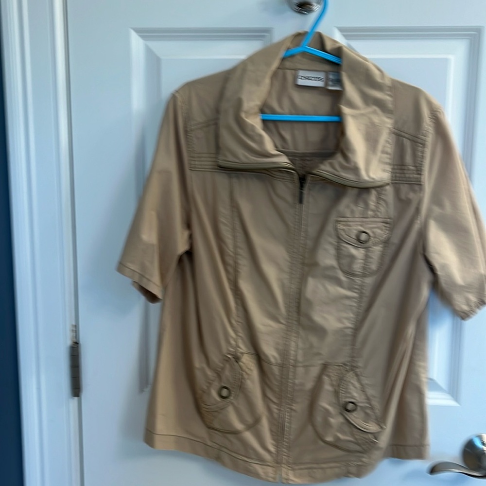 Short Sleeved zippered jacket